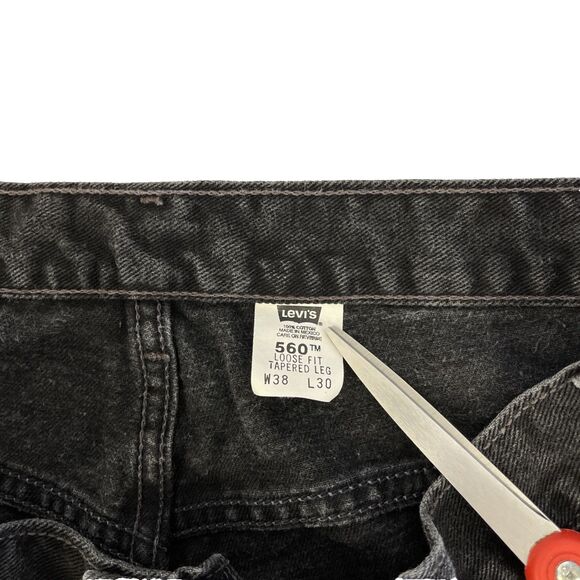 Vintage Y2K Levi’s 560 Black Denim Jeans Size 38x30 Loose Fit Tapered Leg - Picture 4 of 8